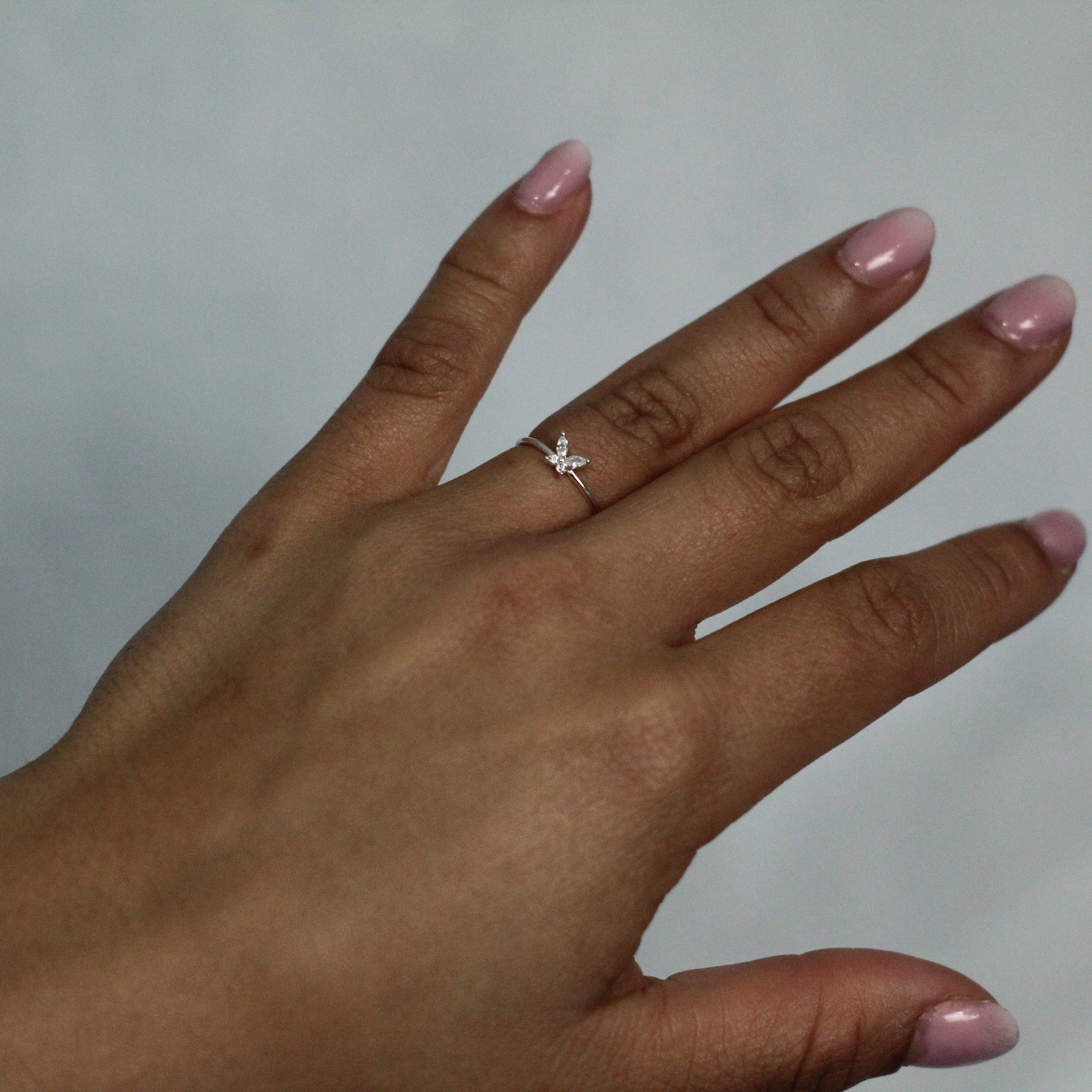 Anillo Mariposa Oro Blanco - Image 3