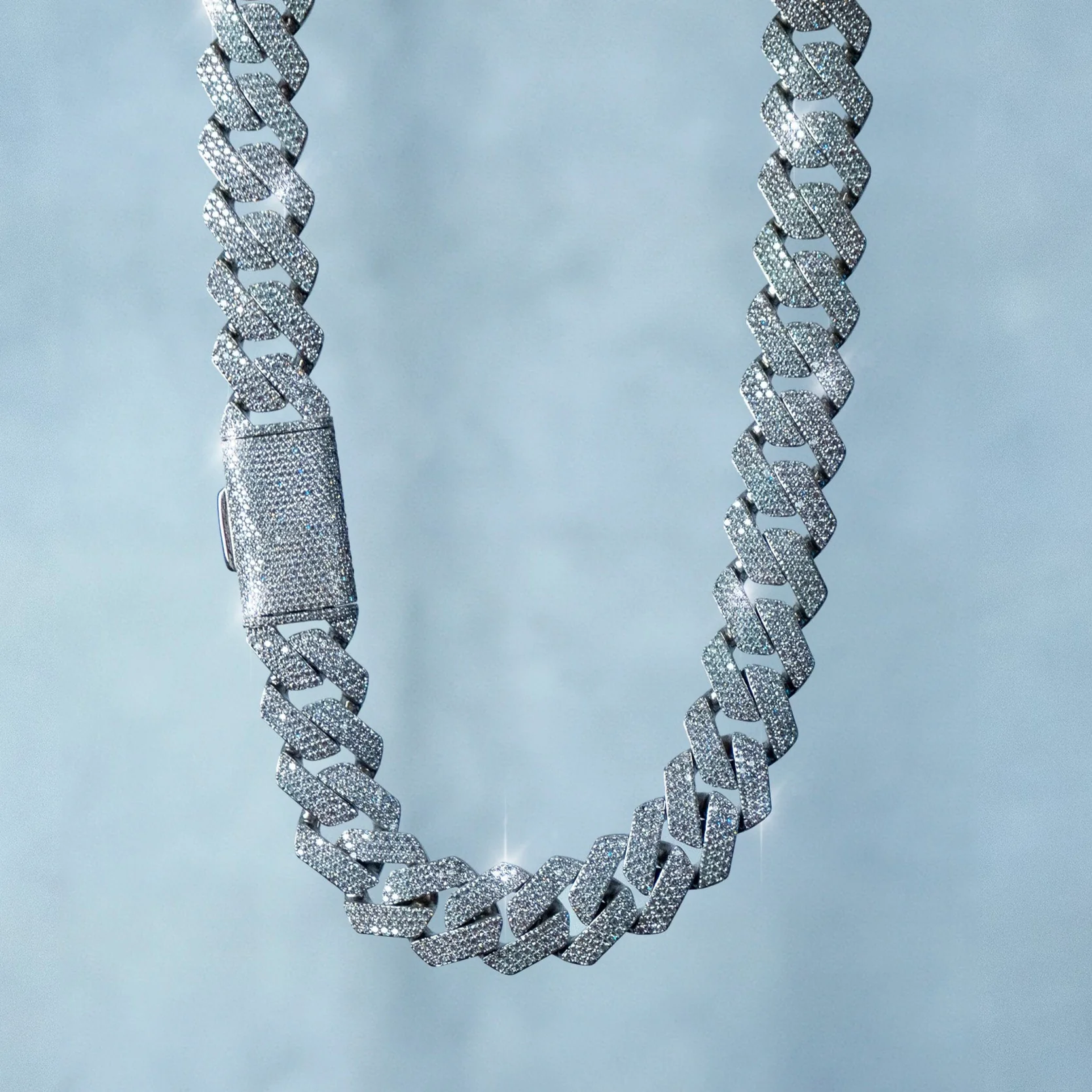 Cadena Cubana Prong Premium 20 Mm Oro Blanco - Image 3