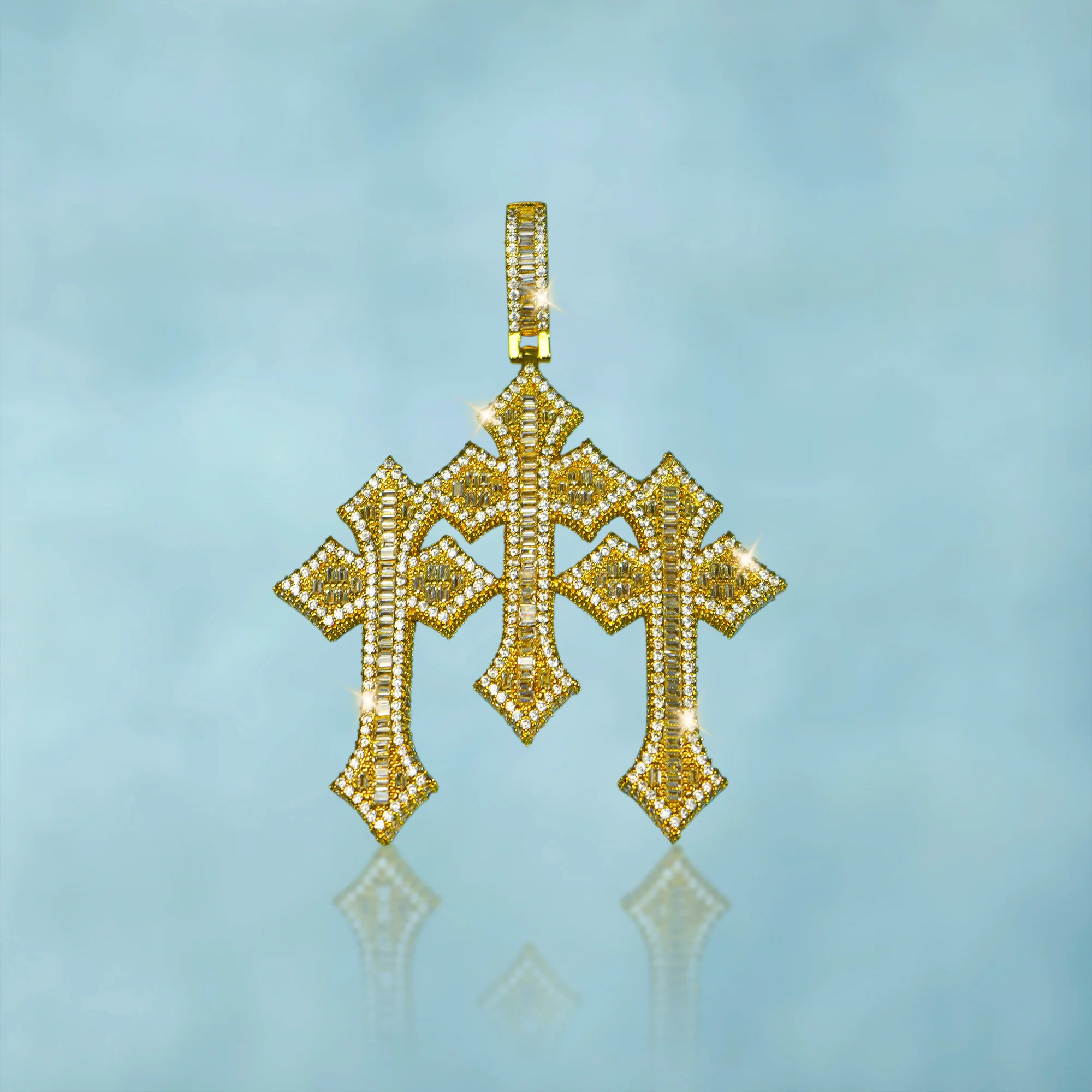 Colgante Cruz Triple Baguettes Oro 18K - Image 5